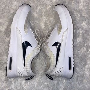 White Nike Air Max Thea